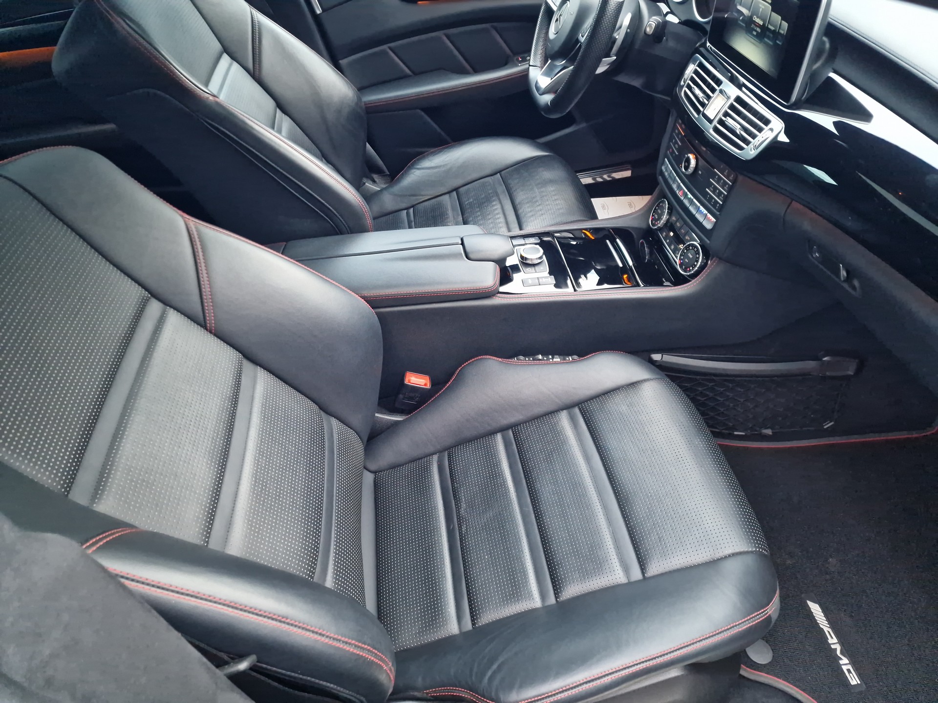MERCEDES-BENZ CLS 400 4Matic 9G-Tronic-image-7
