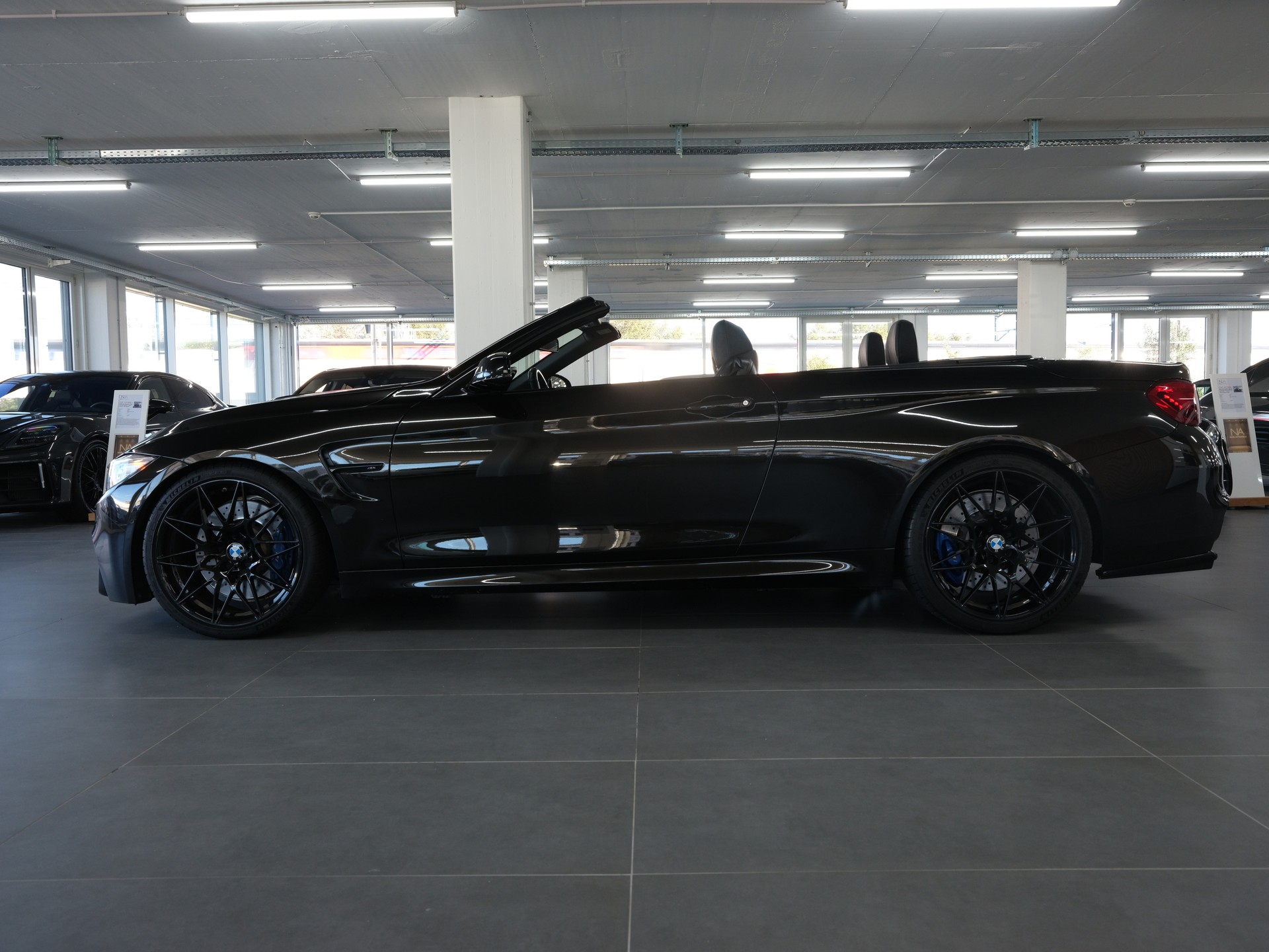 BMW M4 Cabriolet Competition DKG *Harman & Kardon* *M - Performance* *Rückfahrkamera*-image-8