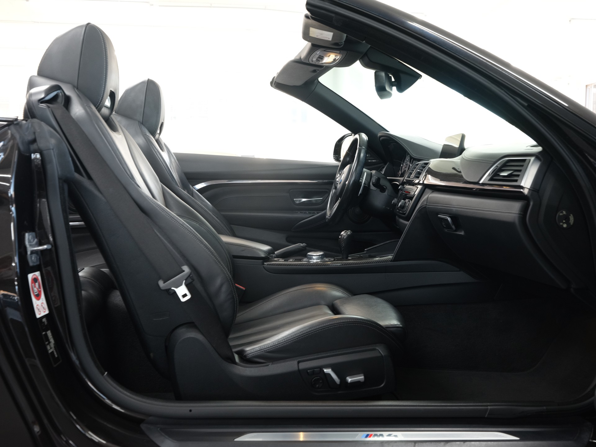 BMW M4 Cabriolet Competition DKG *Harman & Kardon* *M - Performance* *Rückfahrkamera*-image-25