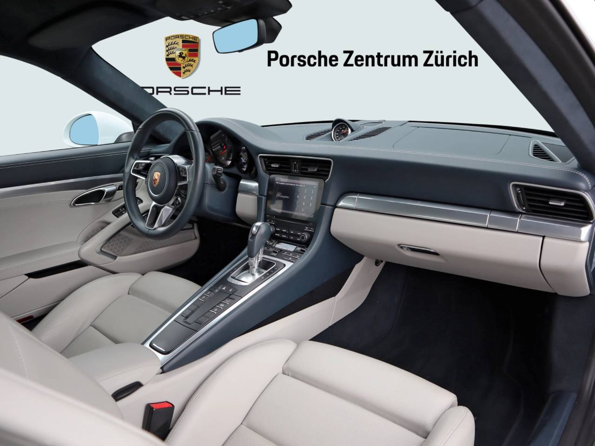 PORSCHE 911 Carrera-image-9
