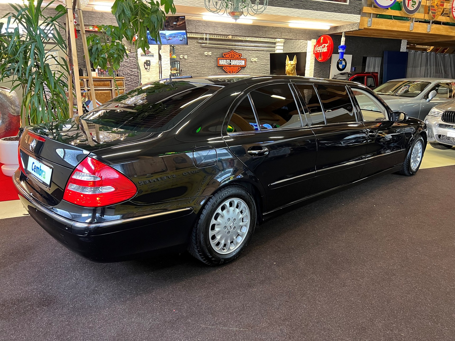 MERCEDES-BENZ E 320 ELEGANCE "EXTENDED LIMO 6 PLÄTZER"-image-1