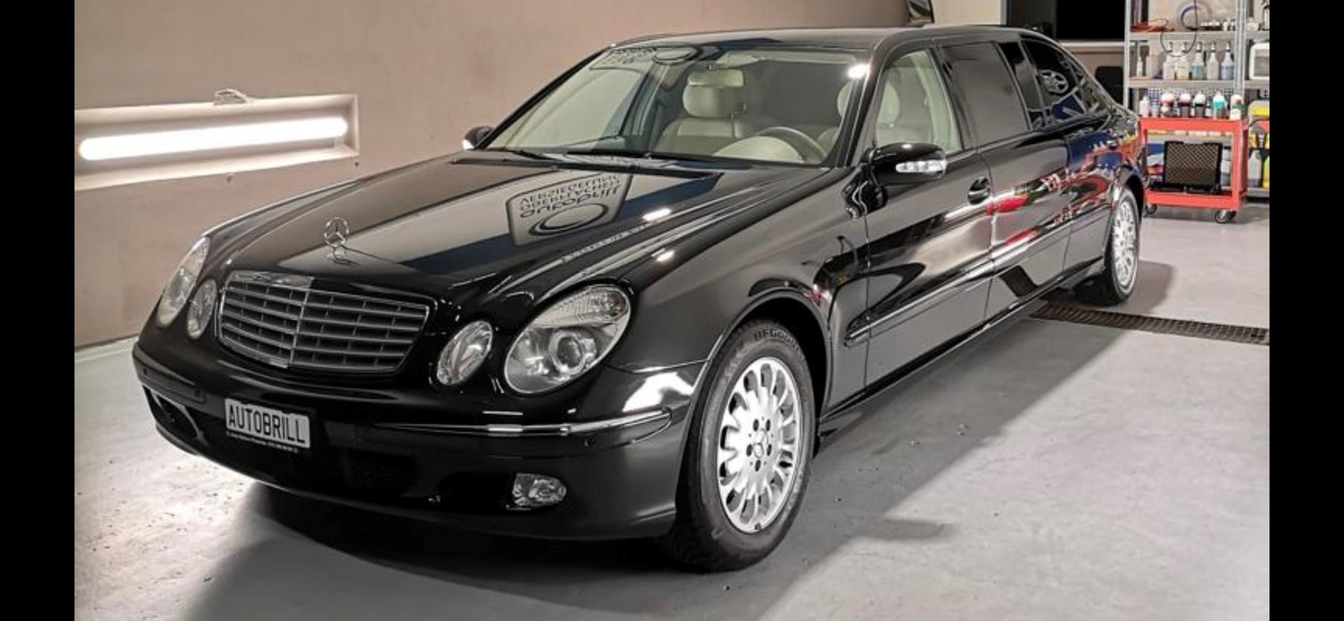MERCEDES-BENZ E 320 ELEGANCE "EXTENDED LIMO 6 PLÄTZER"-image-14