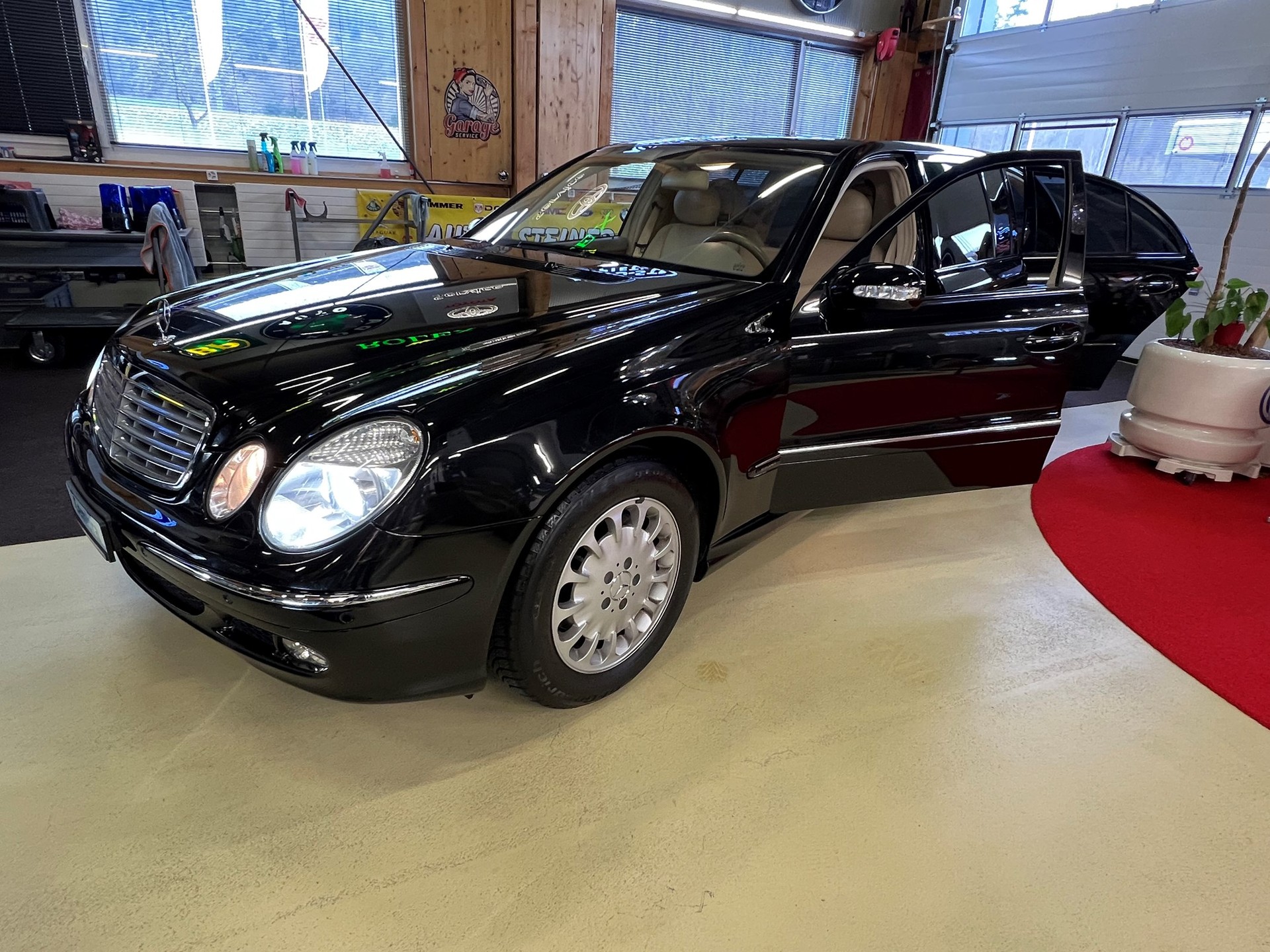 MERCEDES-BENZ E 320 ELEGANCE "EXTENDED LIMO 6 PLÄTZER"-image-3