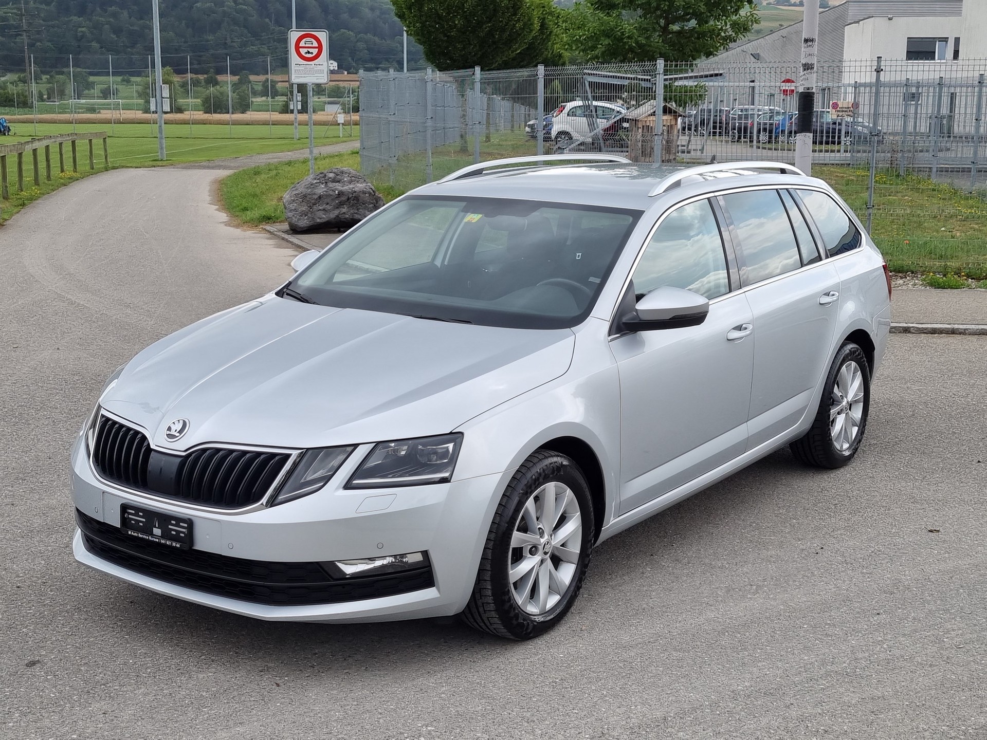 SKODA Octavia Combi 2.0 TDI Style 4x4 DSG-image-2