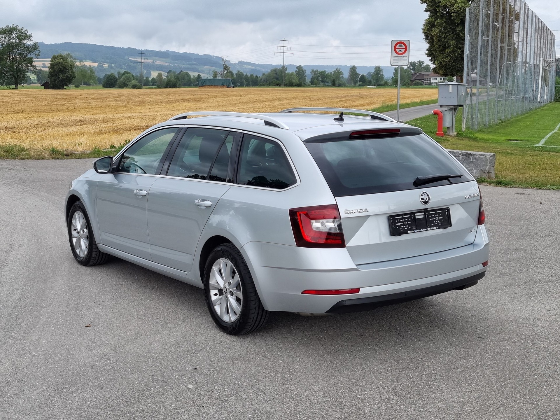 SKODA Octavia Combi 2.0 TDI Style 4x4 DSG-image-3