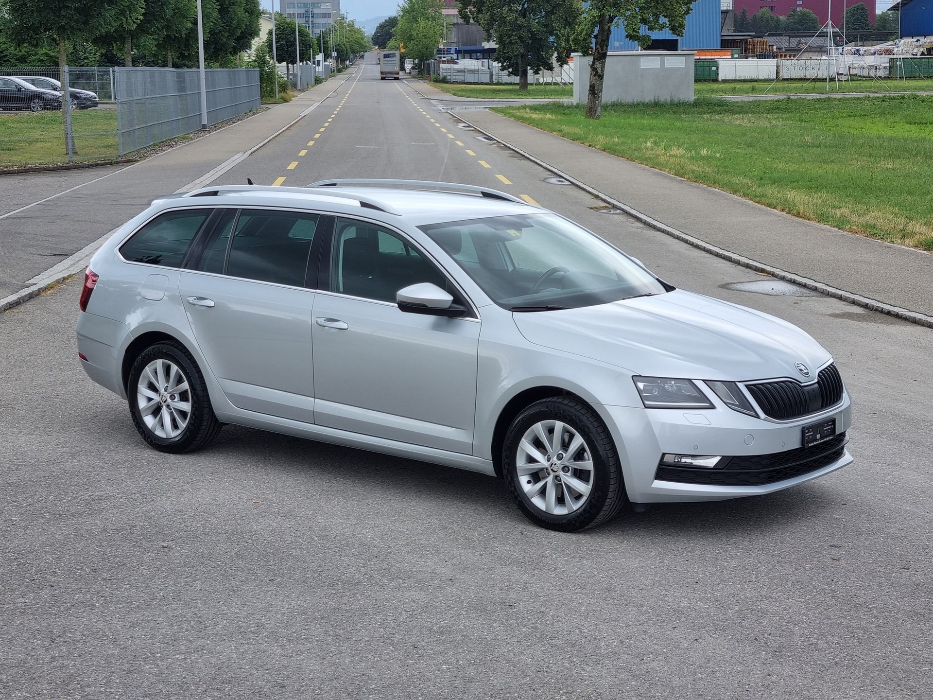 SKODA Octavia Combi 2.0 TDI Style 4x4 DSG-image-0