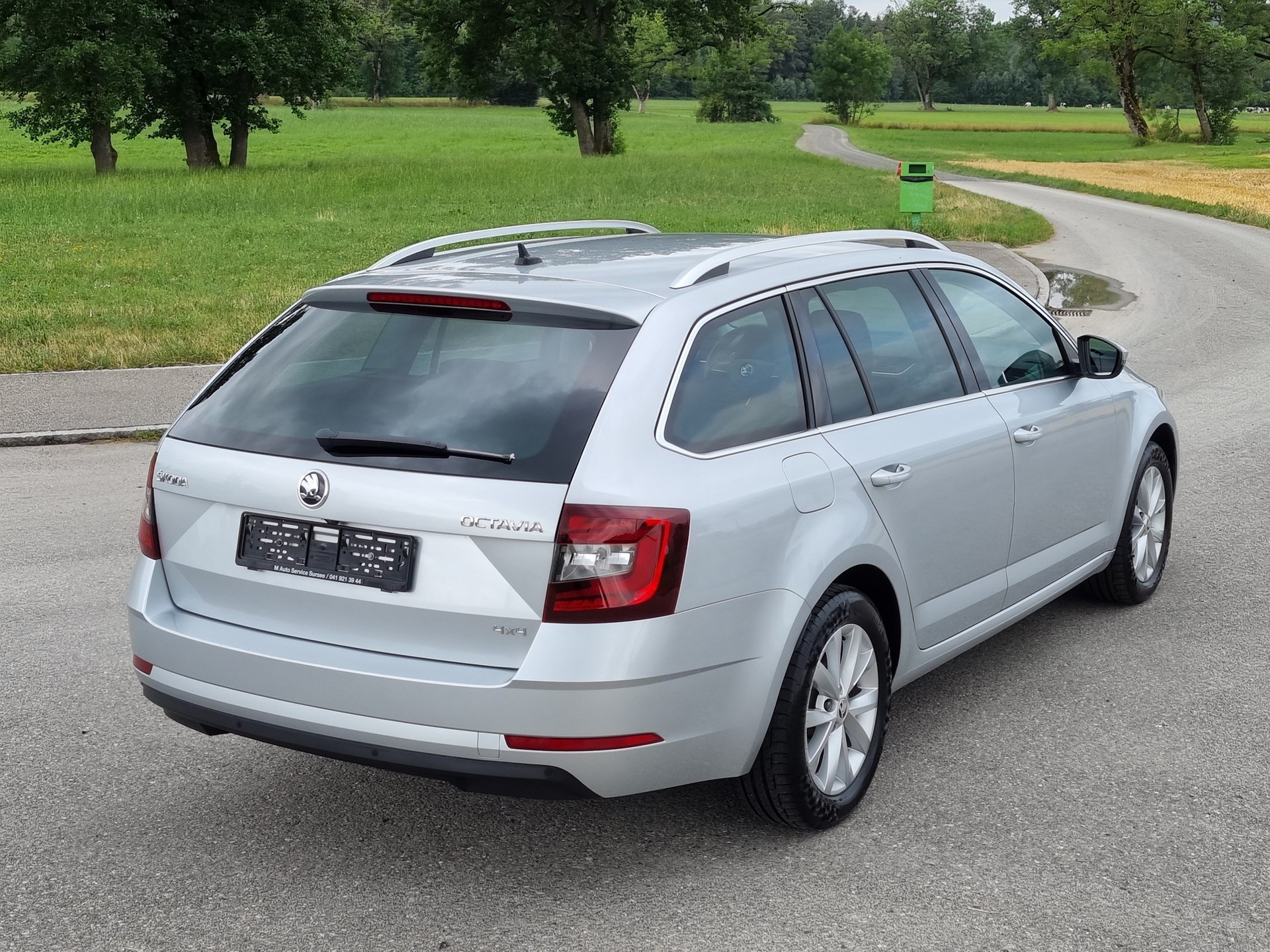 SKODA Octavia Combi 2.0 TDI Style 4x4 DSG-image-5