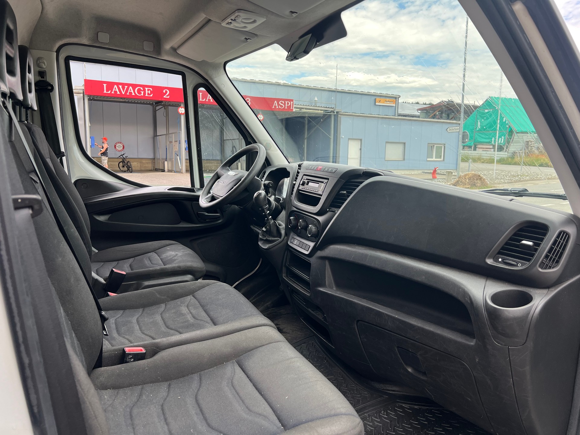 IVECO 35C15 3.0 Diesel Châssis cabine-image-3