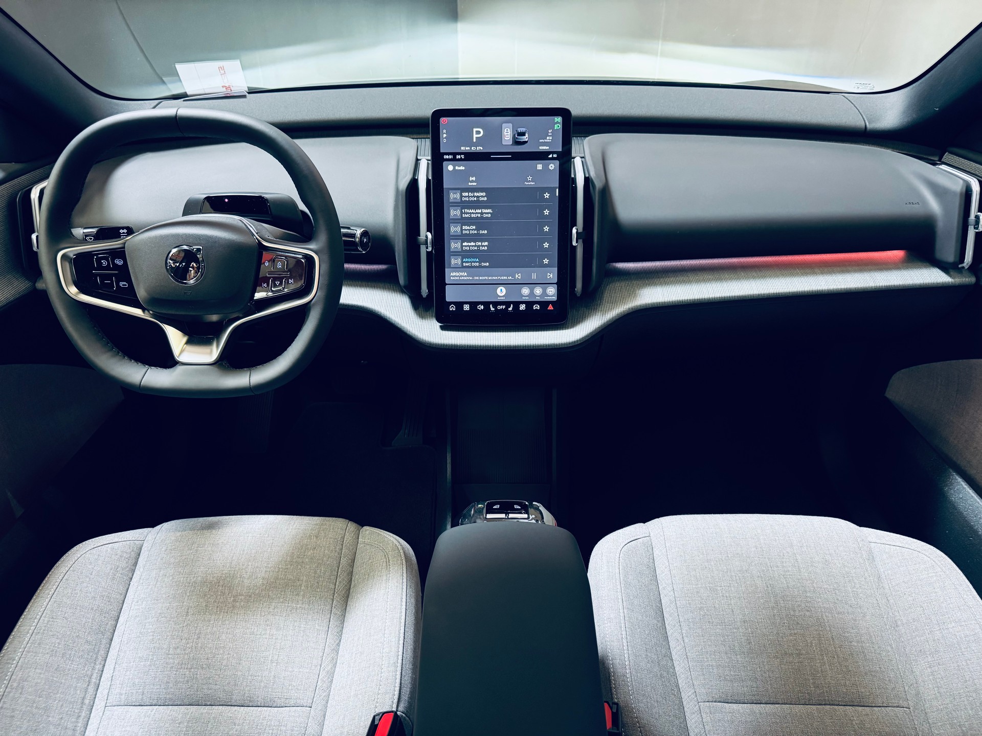 VOLVO EX30 E60 Twin Ultra Performance AWD-image-11