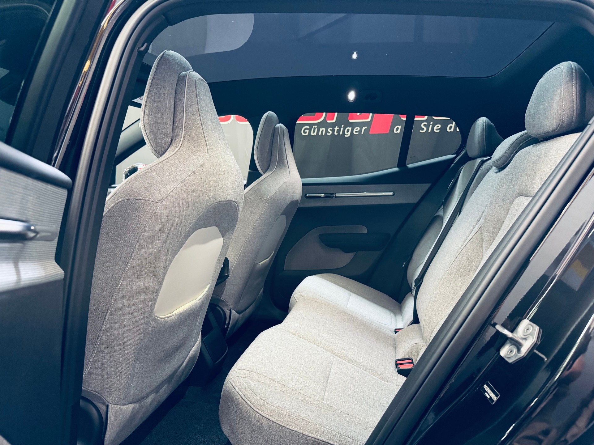 VOLVO EX30 E60 Twin Ultra Performance AWD-image-10