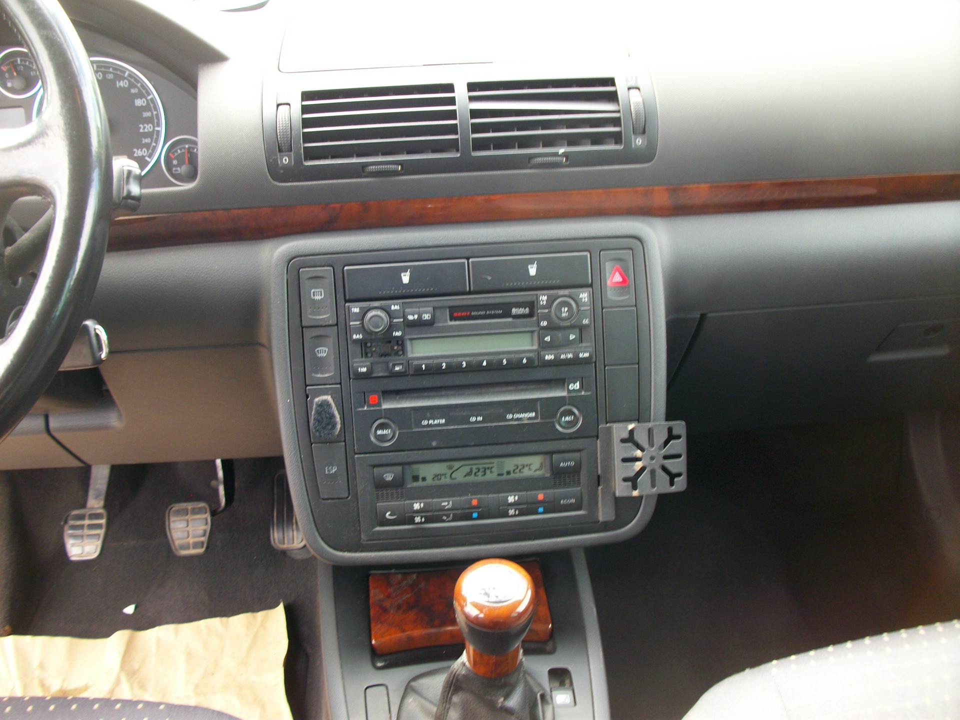 SEAT Alhambra 1.9 TDI Signo-image-8