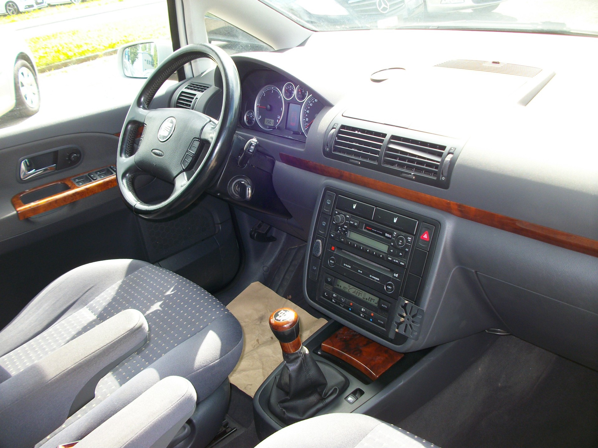 SEAT Alhambra 1.9 TDI Signo-image-5