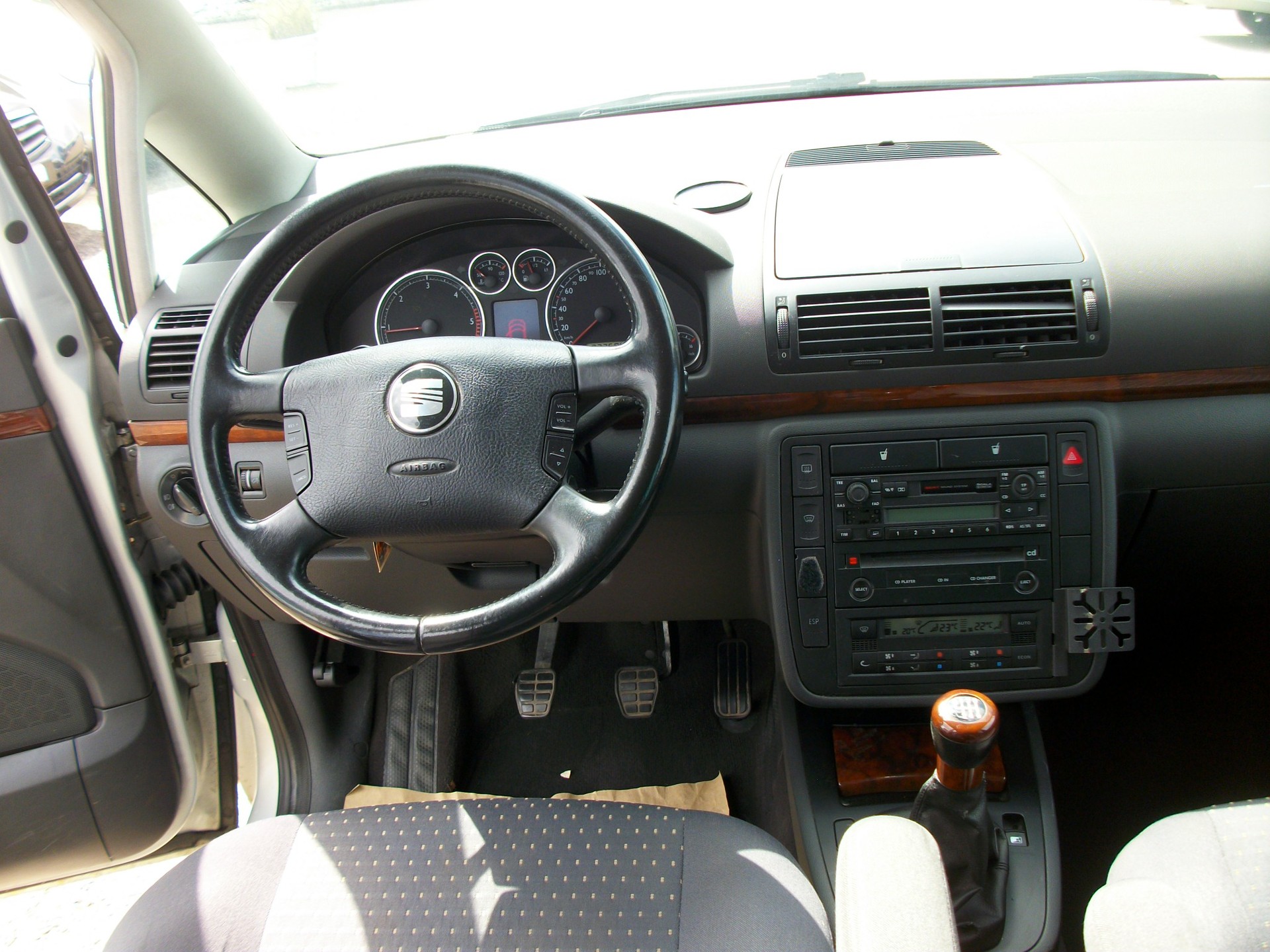 SEAT Alhambra 1.9 TDI Signo-image-11