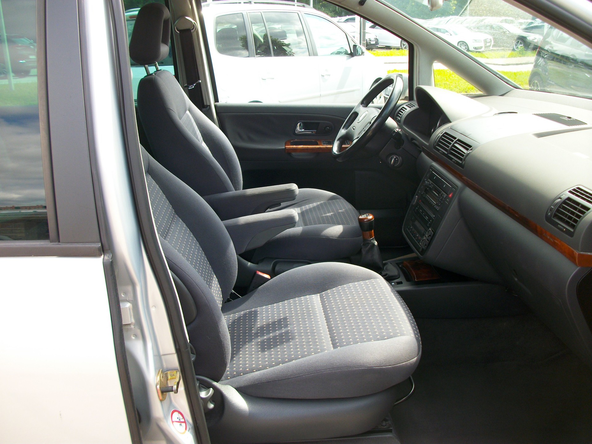 SEAT Alhambra 1.9 TDI Signo-image-3