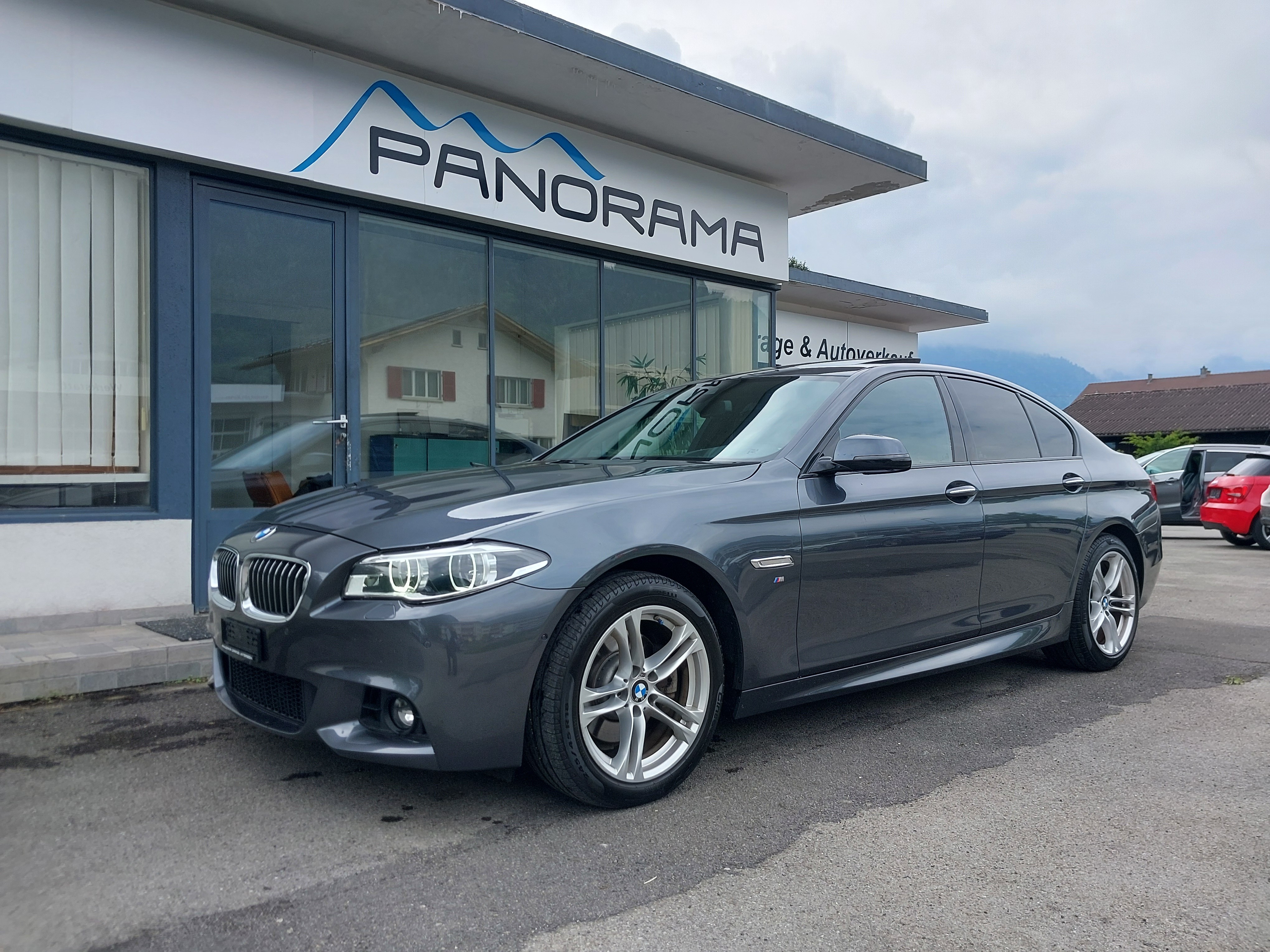 BMW 520d xDrive Steptronic M-Sport (Limousine) BMW BMW 520d xDrive Steptronic M-Sport (Limousine)