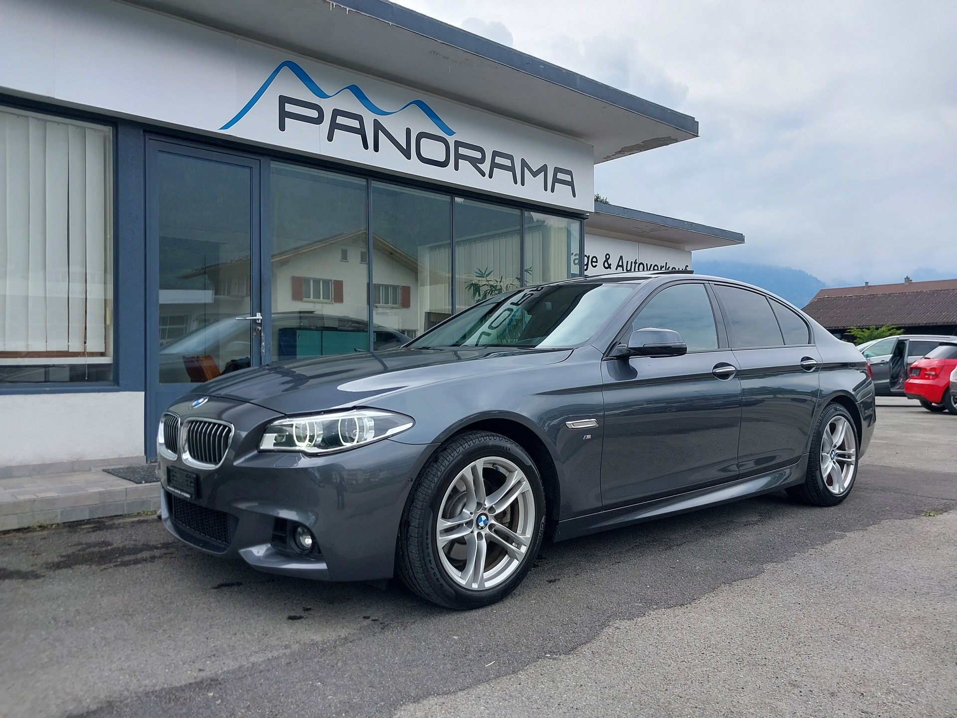 BMW 520d xDrive Steptronic M-Sport-image-0