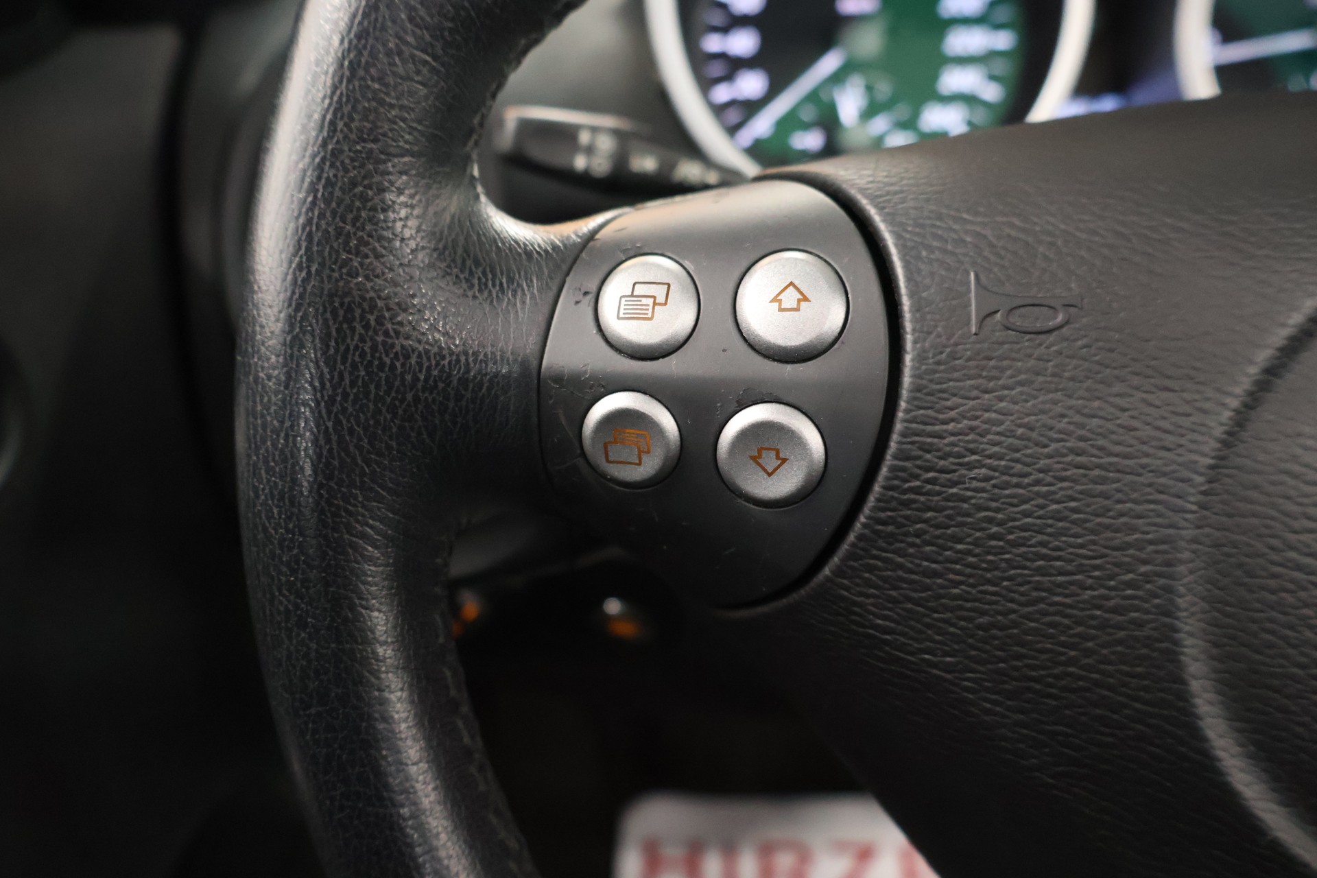 MERCEDES-BENZ SLK 350-image-22