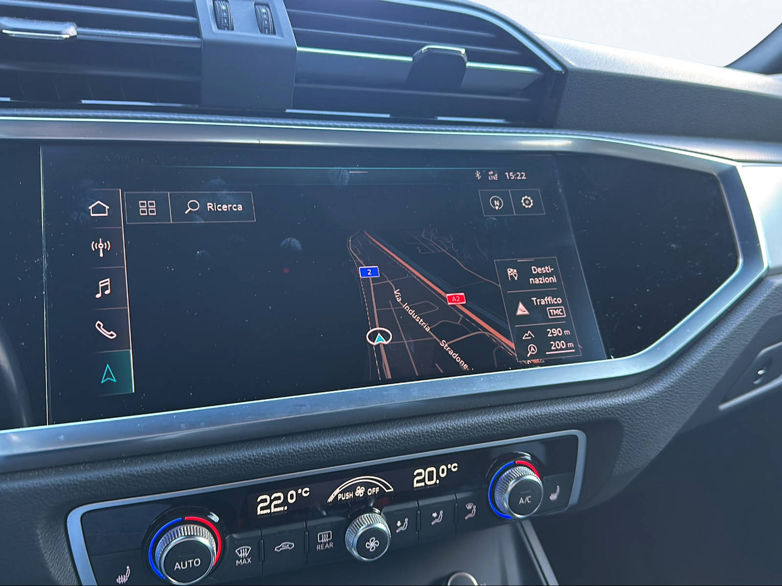 AUDI Q3 35 TDI Attraction quattro S-tronic-image-13