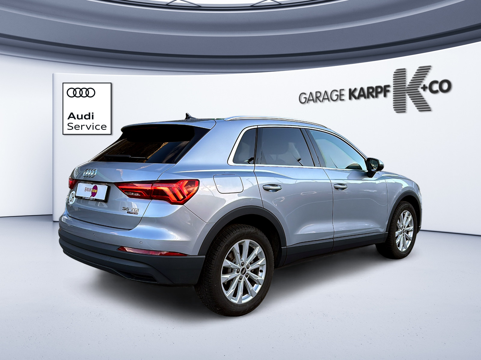 AUDI Q3 35 TDI Attraction quattro S-tronic-image-4