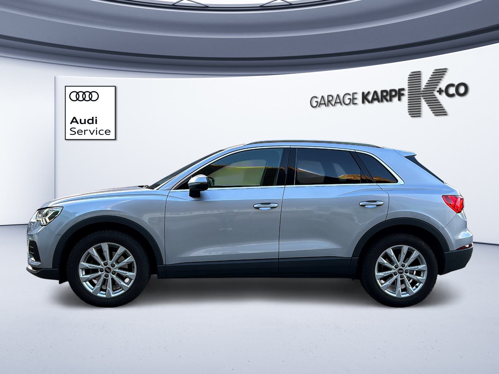 AUDI Q3 35 TDI Attraction quattro S-tronic-image-1