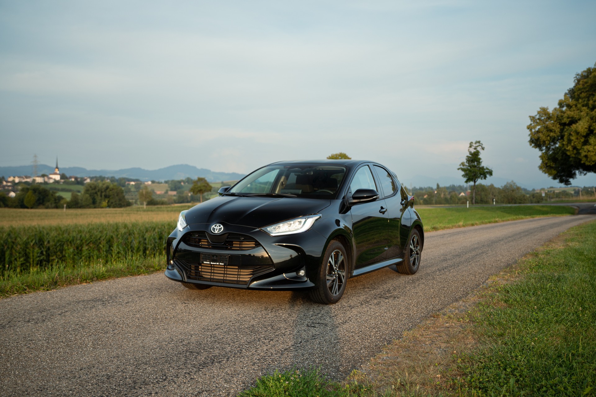 TOYOTA Yaris 1.5 Comfort e-CVT
