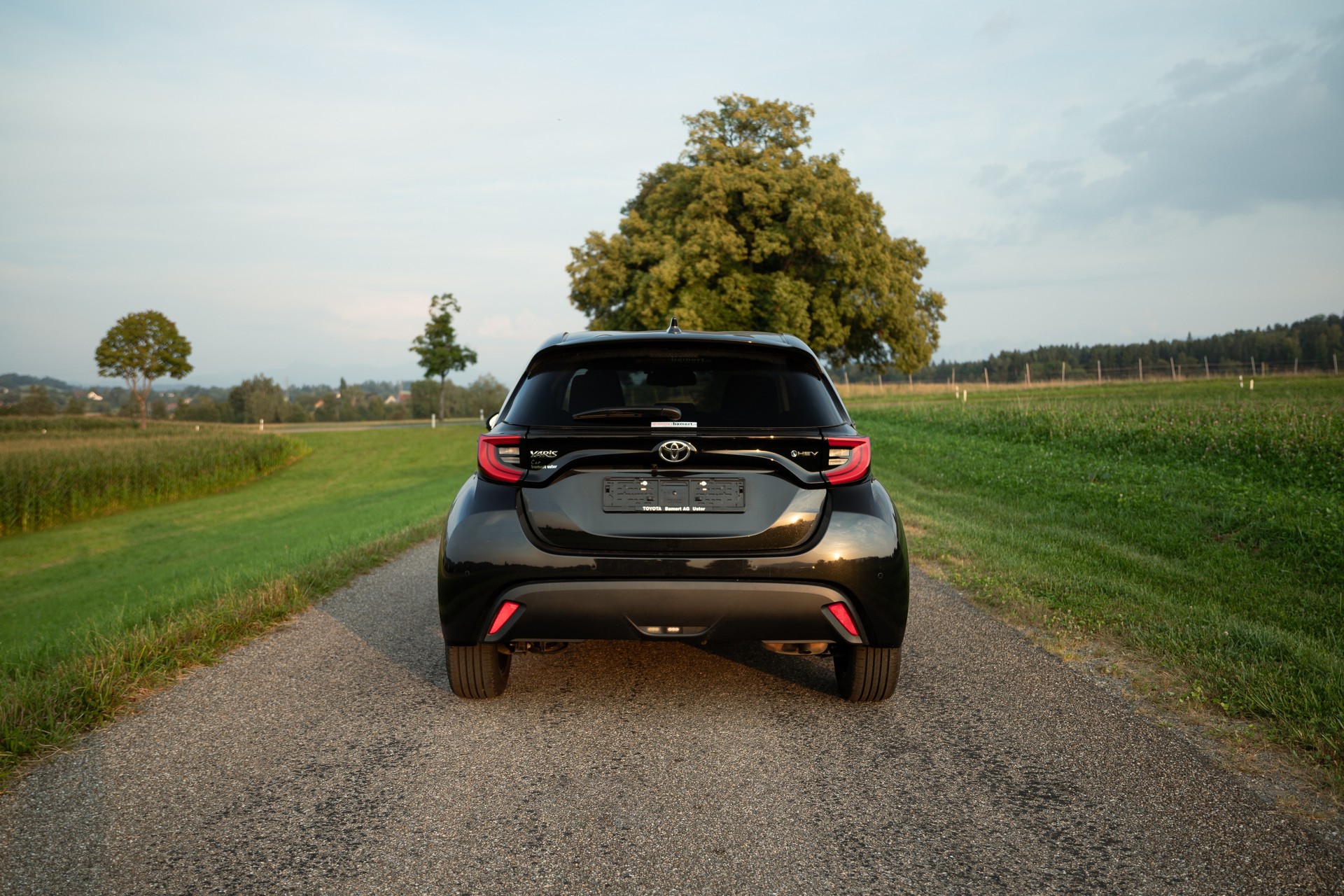 TOYOTA Yaris 1.5 Comfort e-CVT-image-7