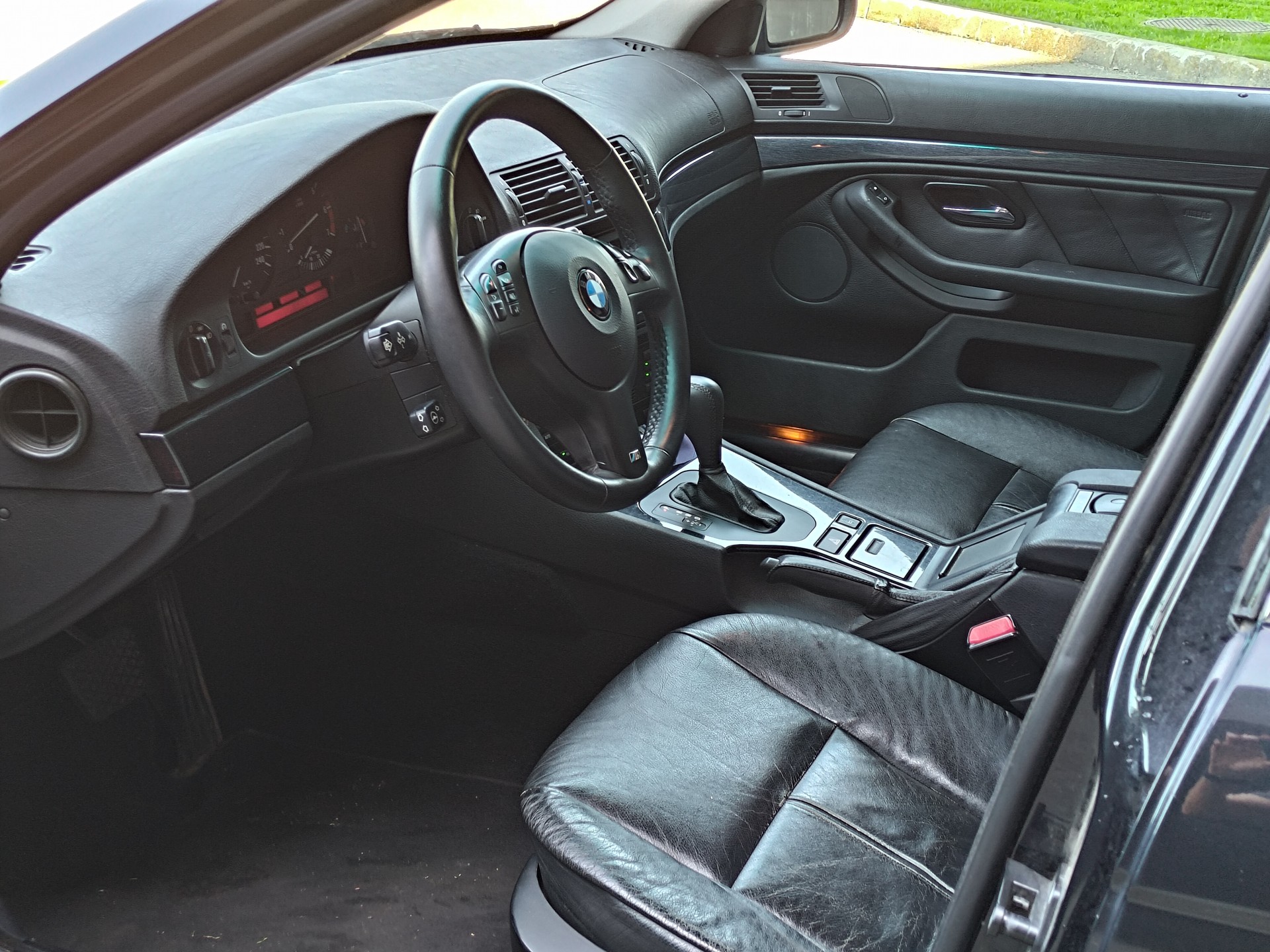 BMW E39 Touring-image-6