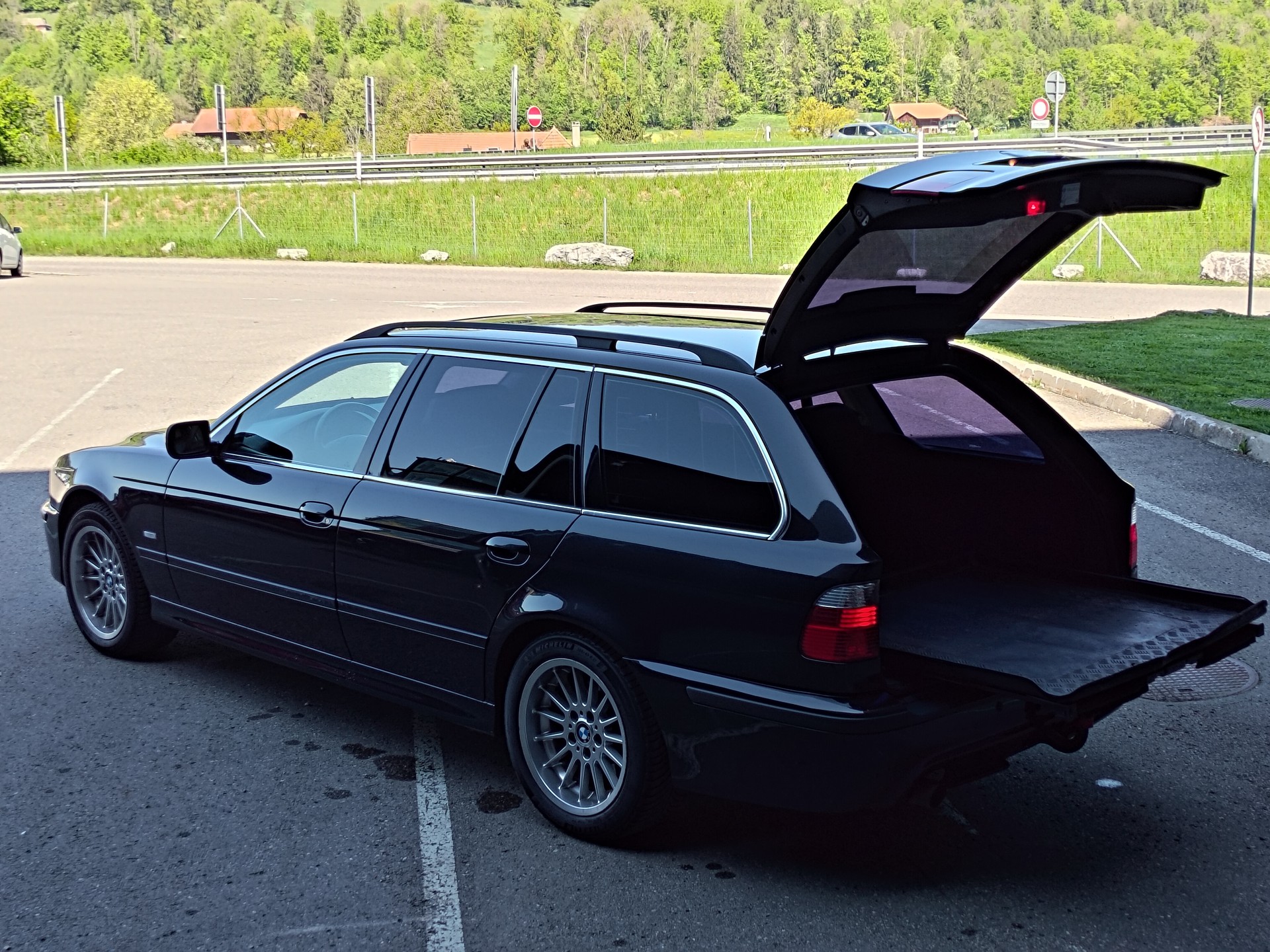 BMW E39 Touring-image-4