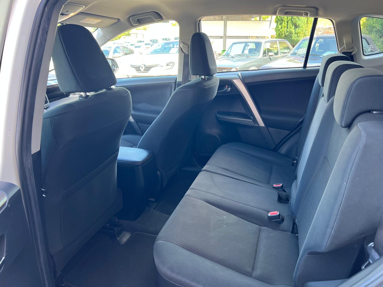 TOYOTA RAV-4 2.0 Luna-image-9