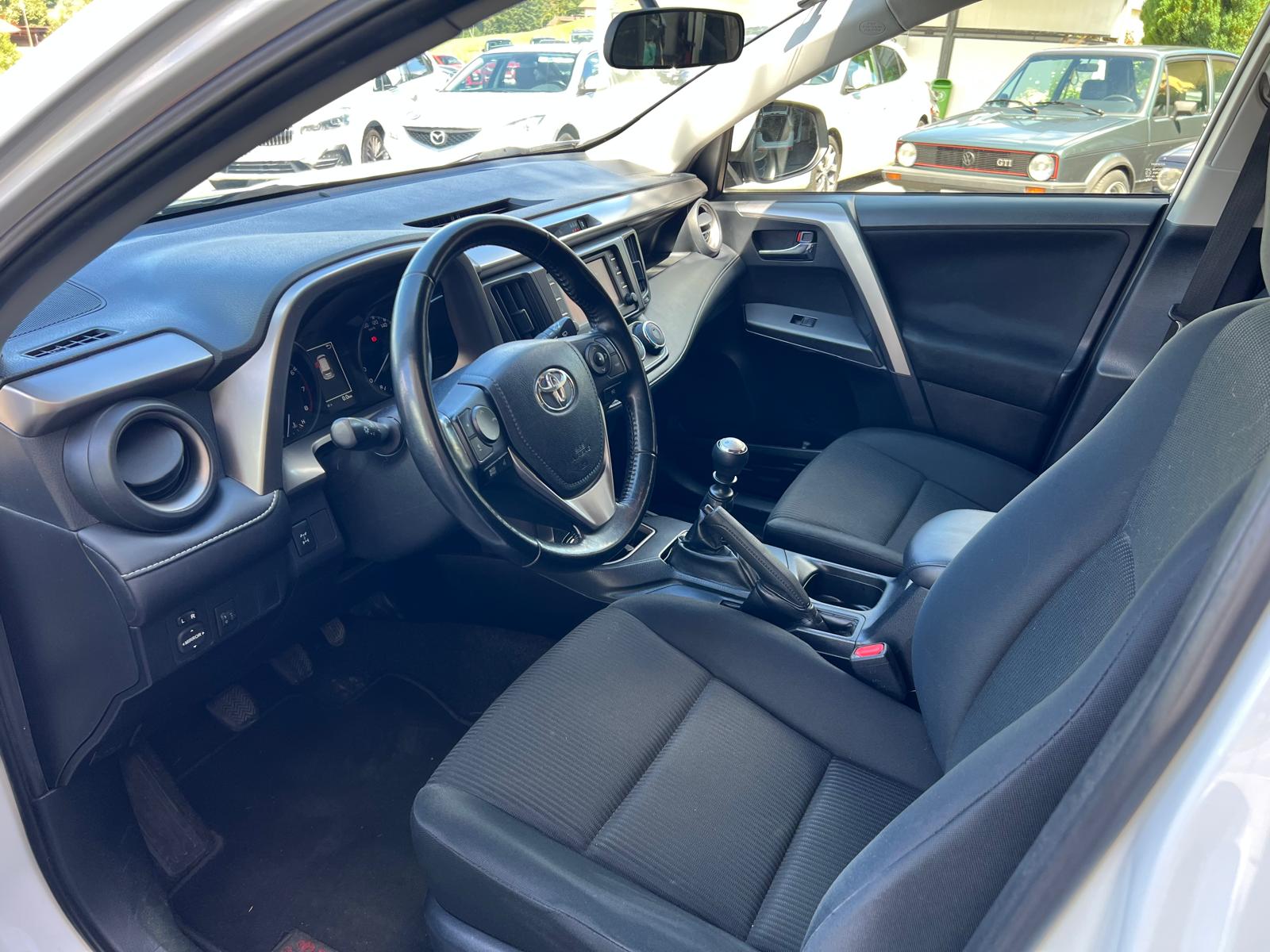 TOYOTA RAV-4 2.0 Luna-image-6