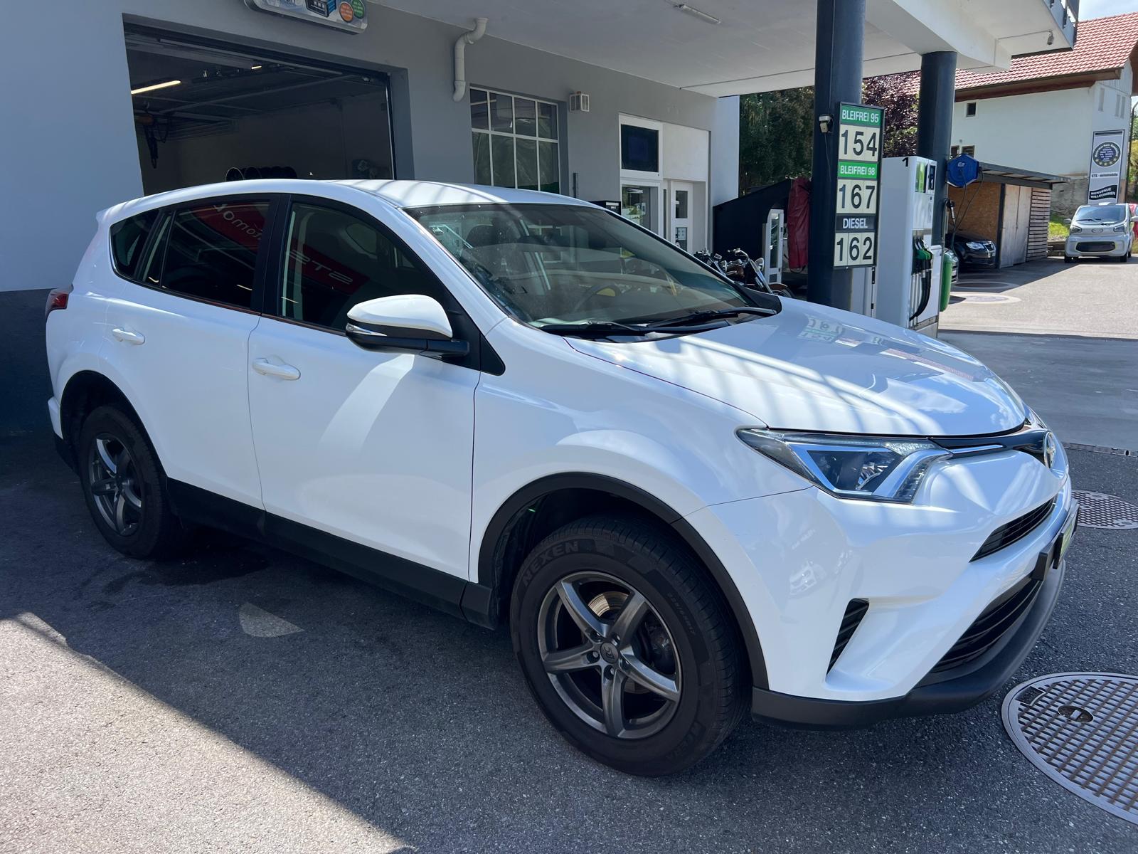 TOYOTA RAV-4 2.0 Luna-image-2