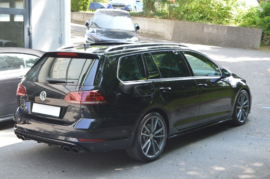 VW Golf Variant 2.0 TSI R 4Motion DSG Panoramadach-image-14
