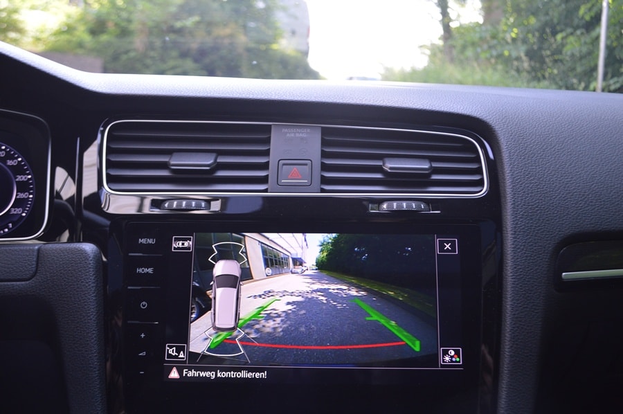 VW Golf Variant 2.0 TSI R 4Motion DSG Panoramadach-image-9