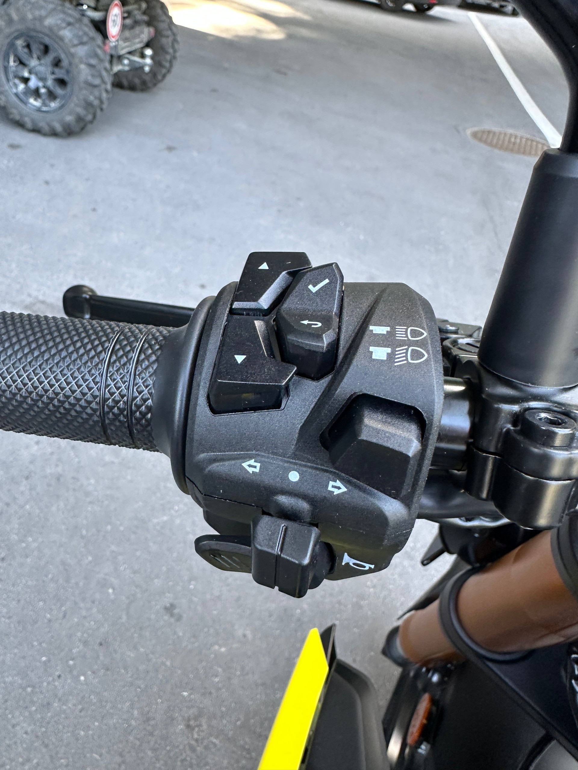 FANTIC STEALTH 125-image-12