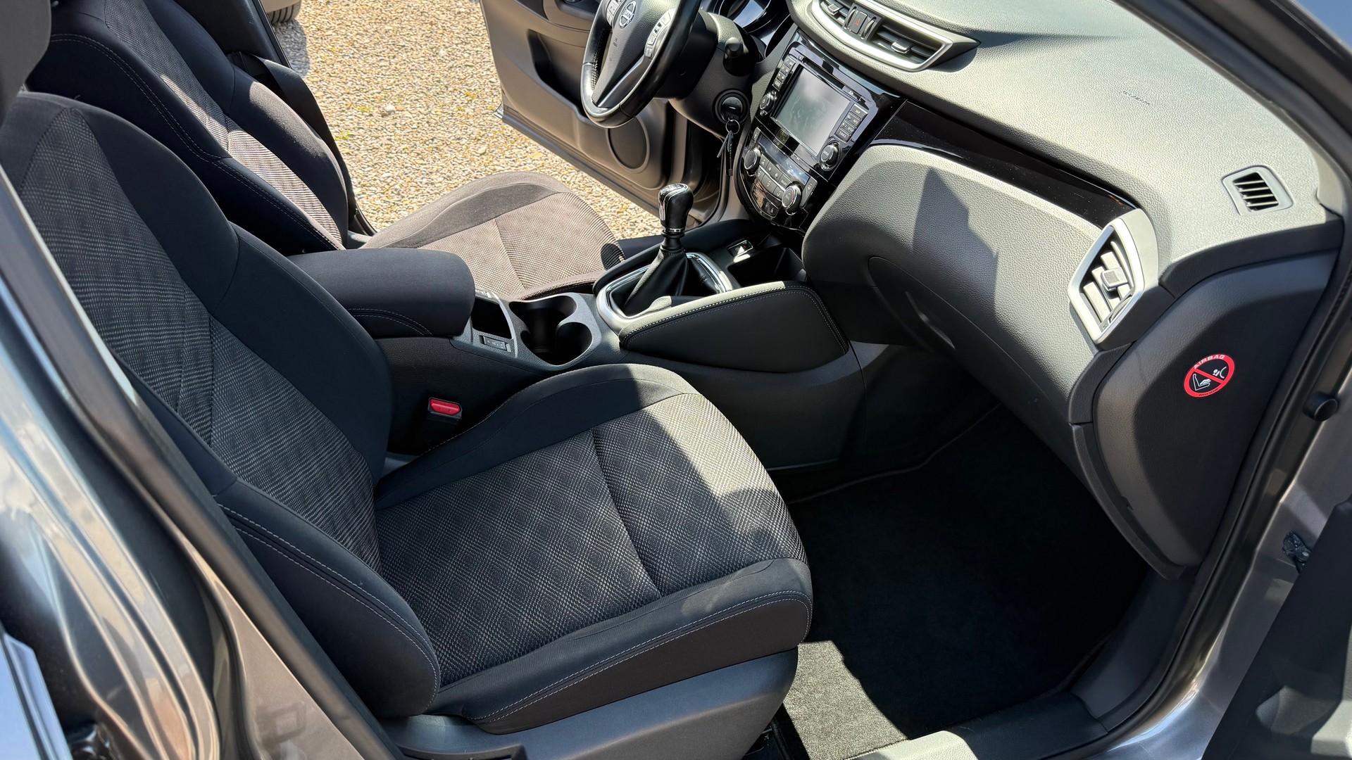 NISSAN Qashqai 1.2 DIG-T visia-image-8