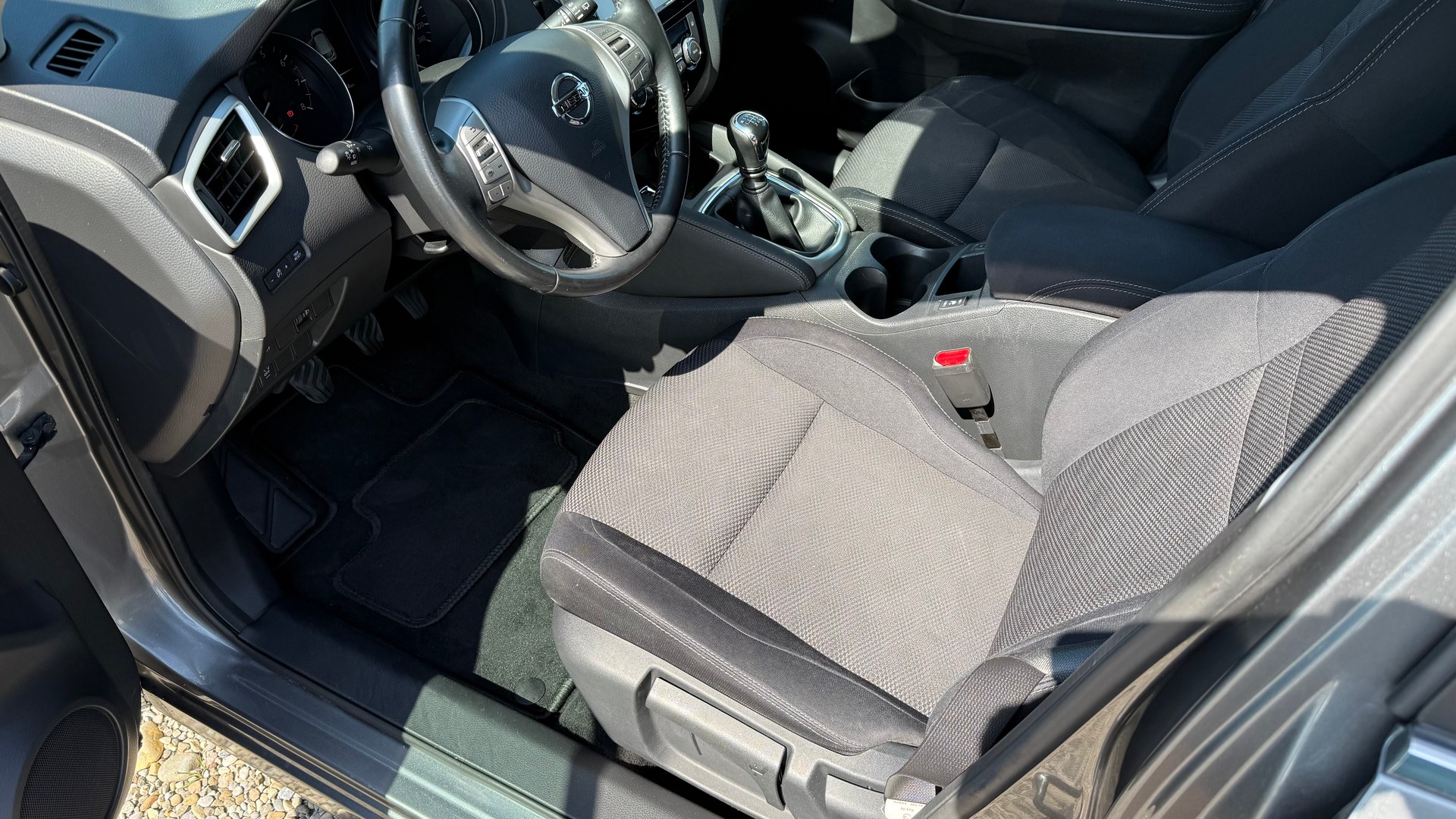 NISSAN Qashqai 1.2 DIG-T visia-image-1
