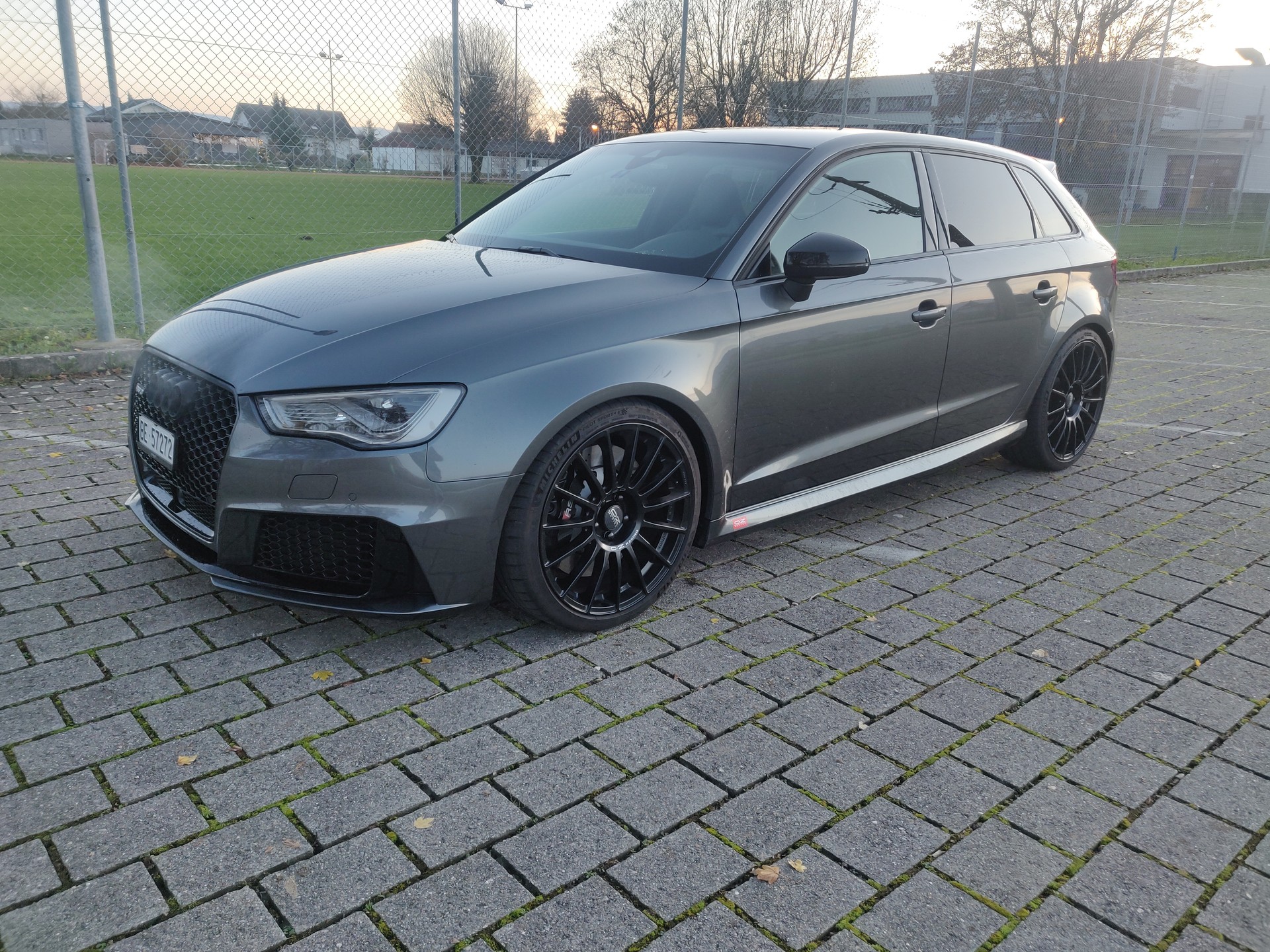 AUDI RS3 2.5 TSI quattro S-tronic-image-4