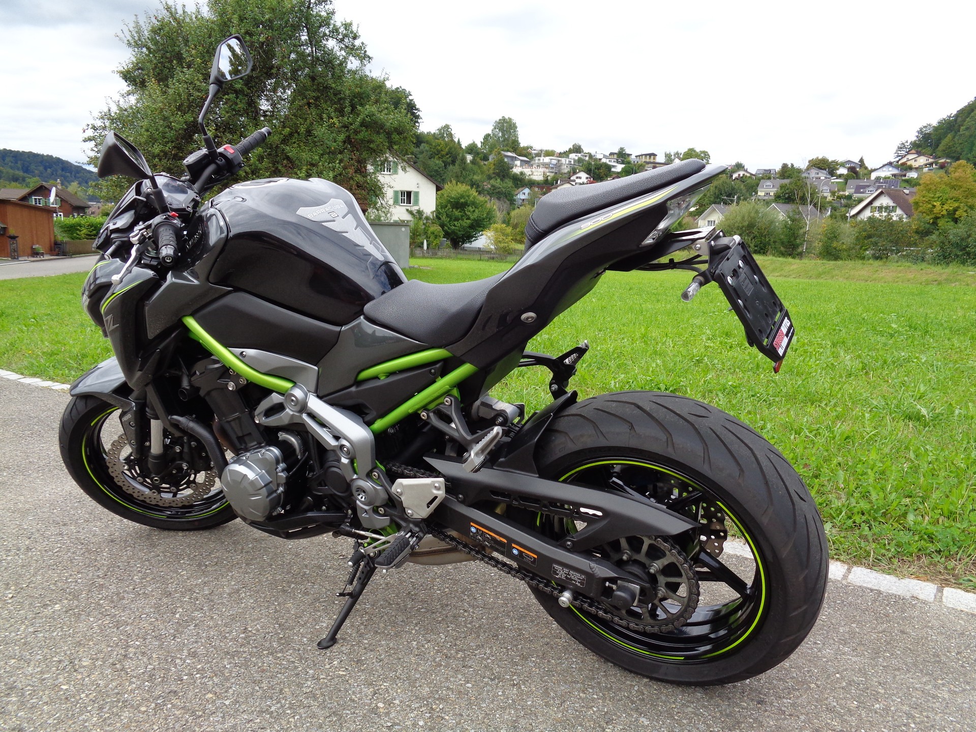 KAWASAKI Z 900-image-3