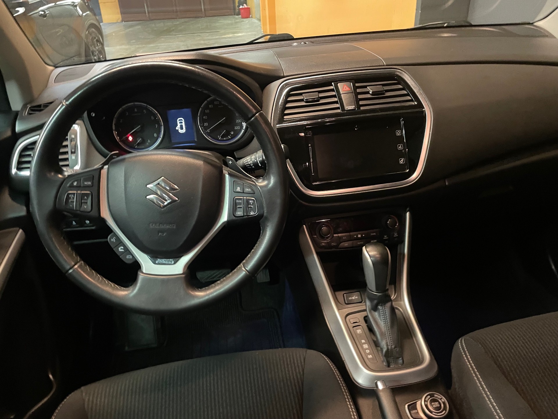 SUZUKI SX4 S-Cross 1.4GenT HybAT-image-2