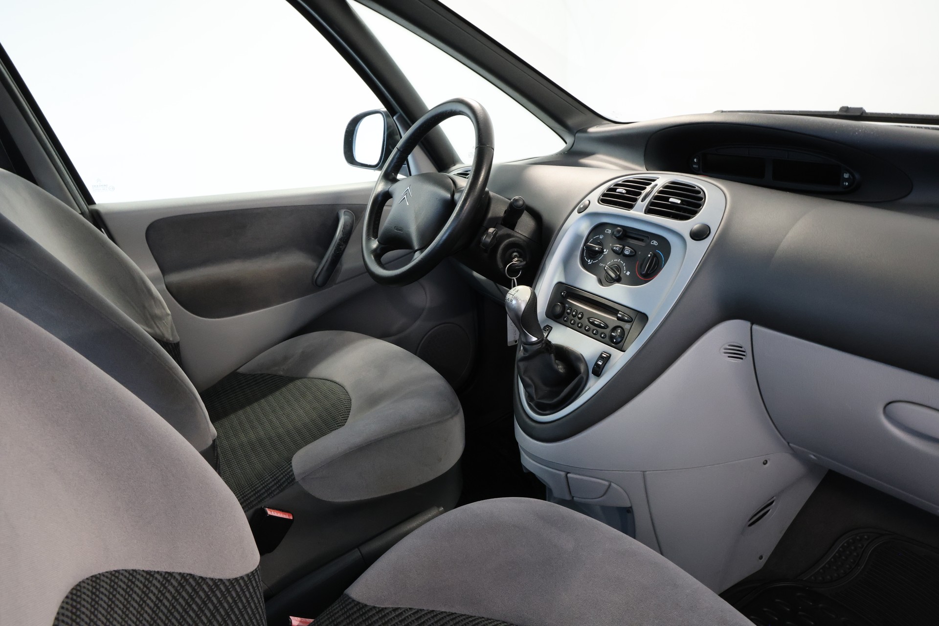 CITROEN Xsara Picasso 1.6i MFK Bis 09.2027-image-11