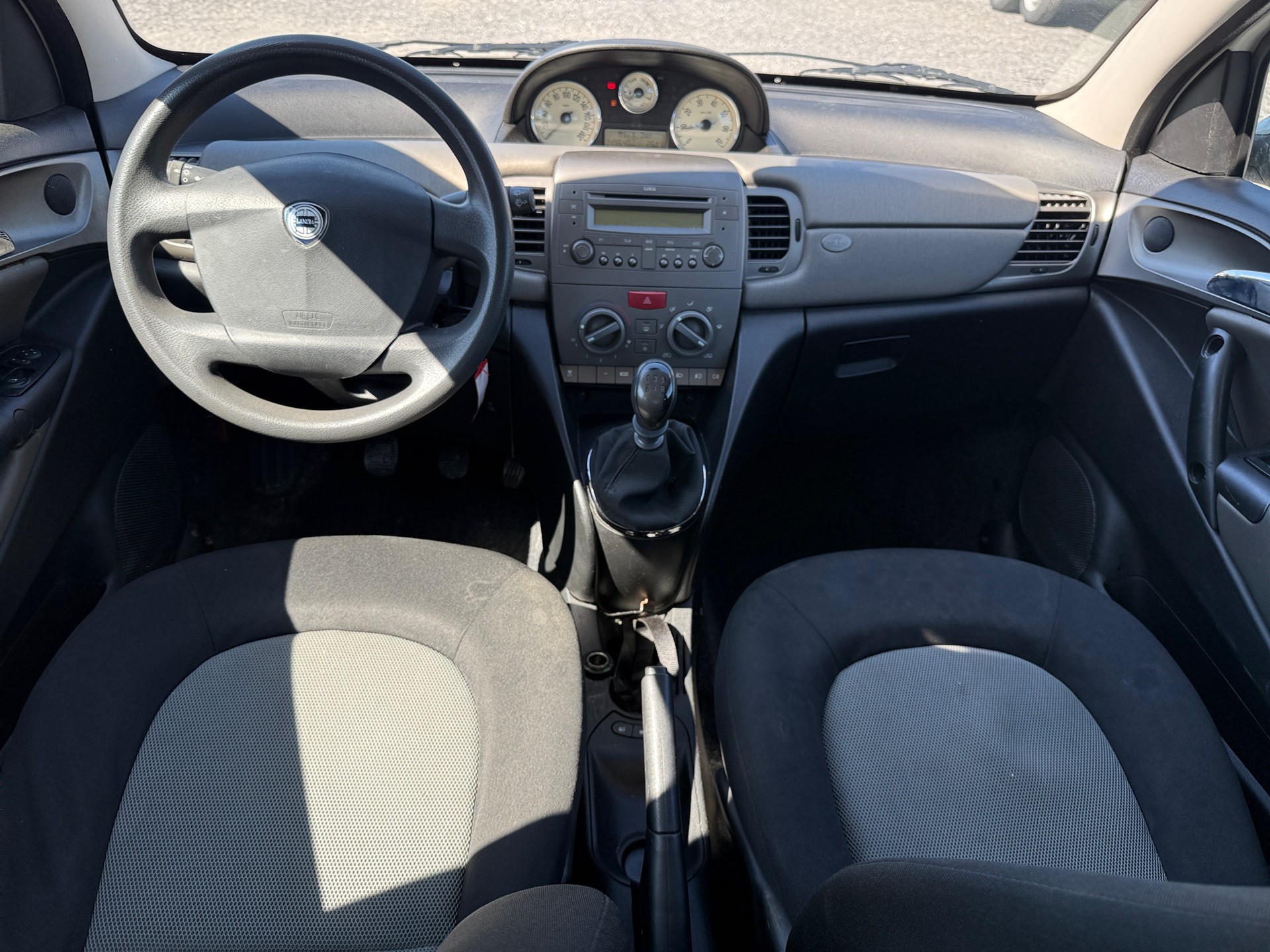 LANCIA Ypsilon 1.2 16V-image-9