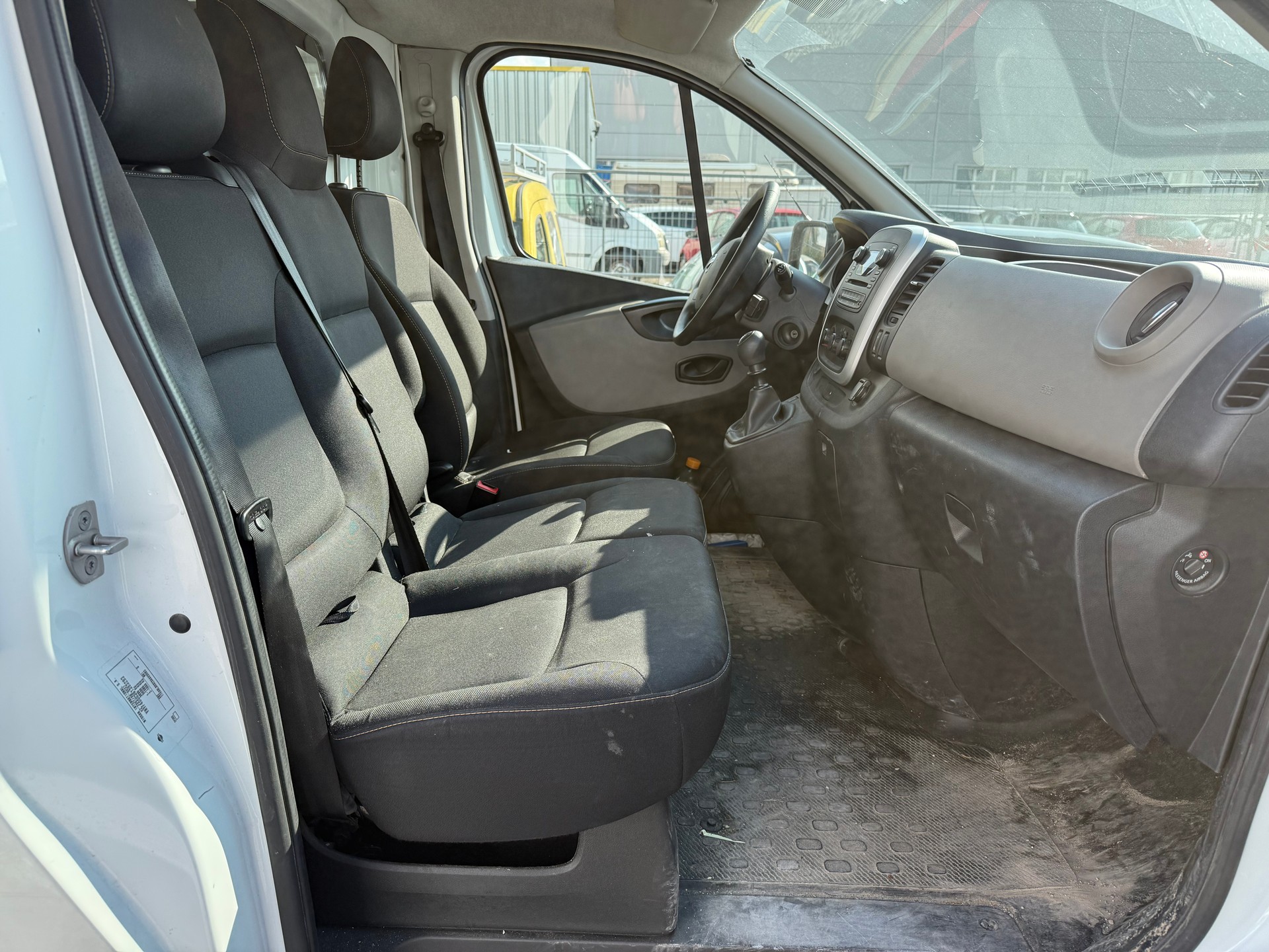 NISSAN NV300 dCi 120 2.9 L2H1 Eco-image-6