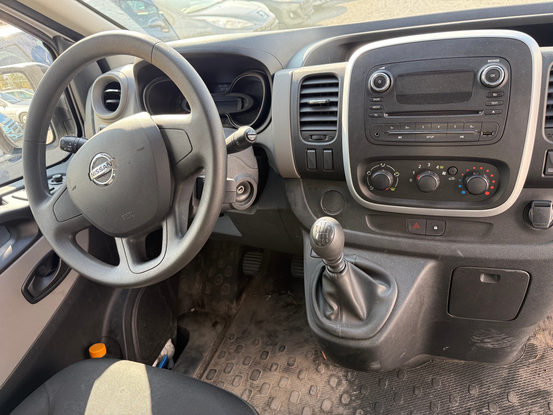 NISSAN NV300 dCi 120 2.9 L2H1 Eco-image-7