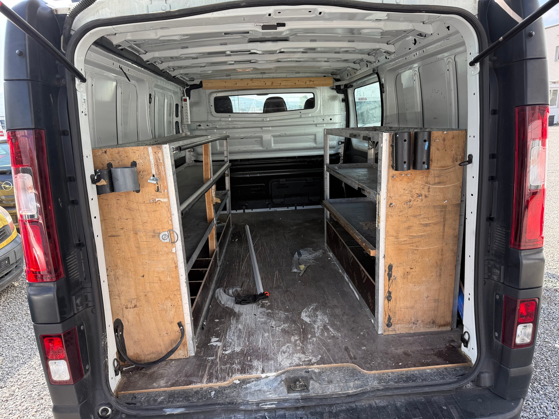 NISSAN NV300 dCi 120 2.9 L2H1 Eco-image-9