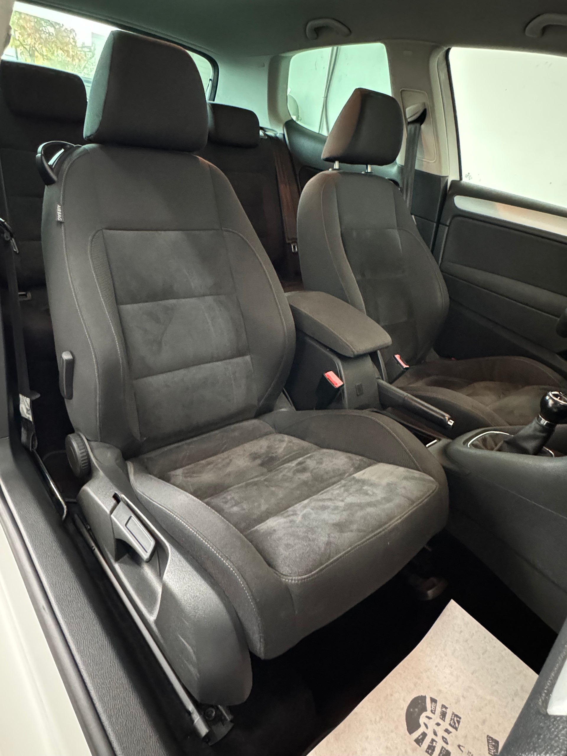 VW Golf 1.8 TSI Highline-image-22