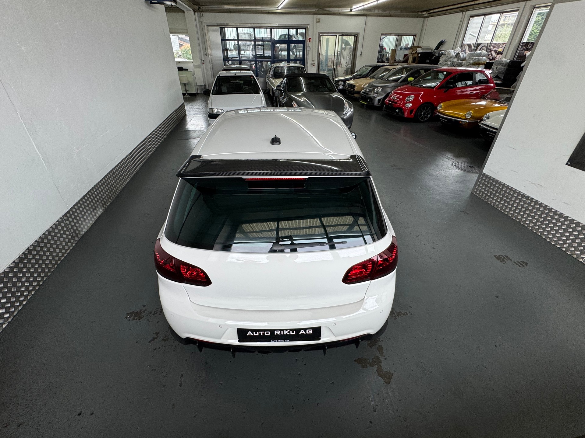 VW Golf 1.8 TSI Highline-image-11