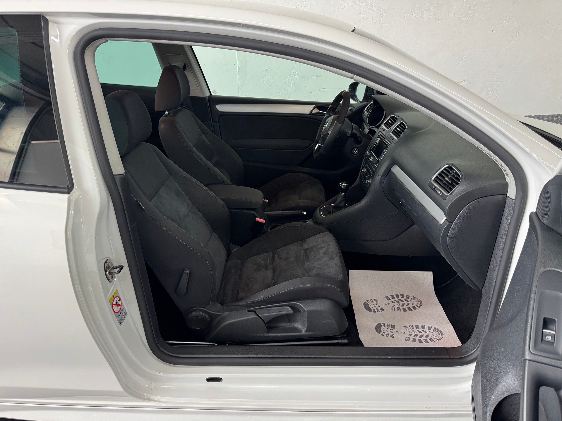 VW Golf 1.8 TSI Highline-image-21
