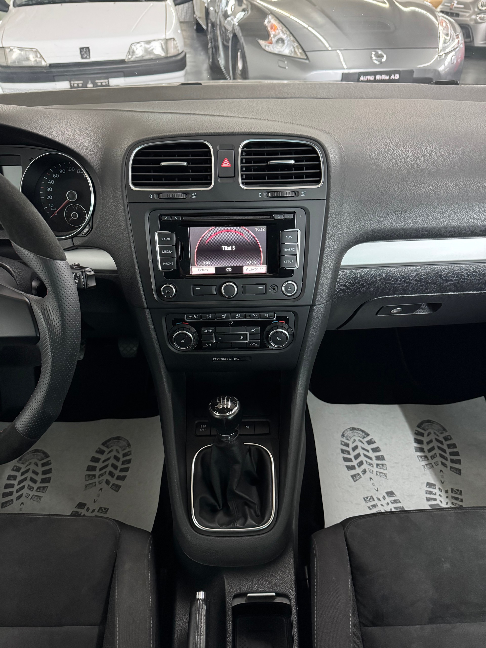 VW Golf 1.8 TSI Highline-image-19