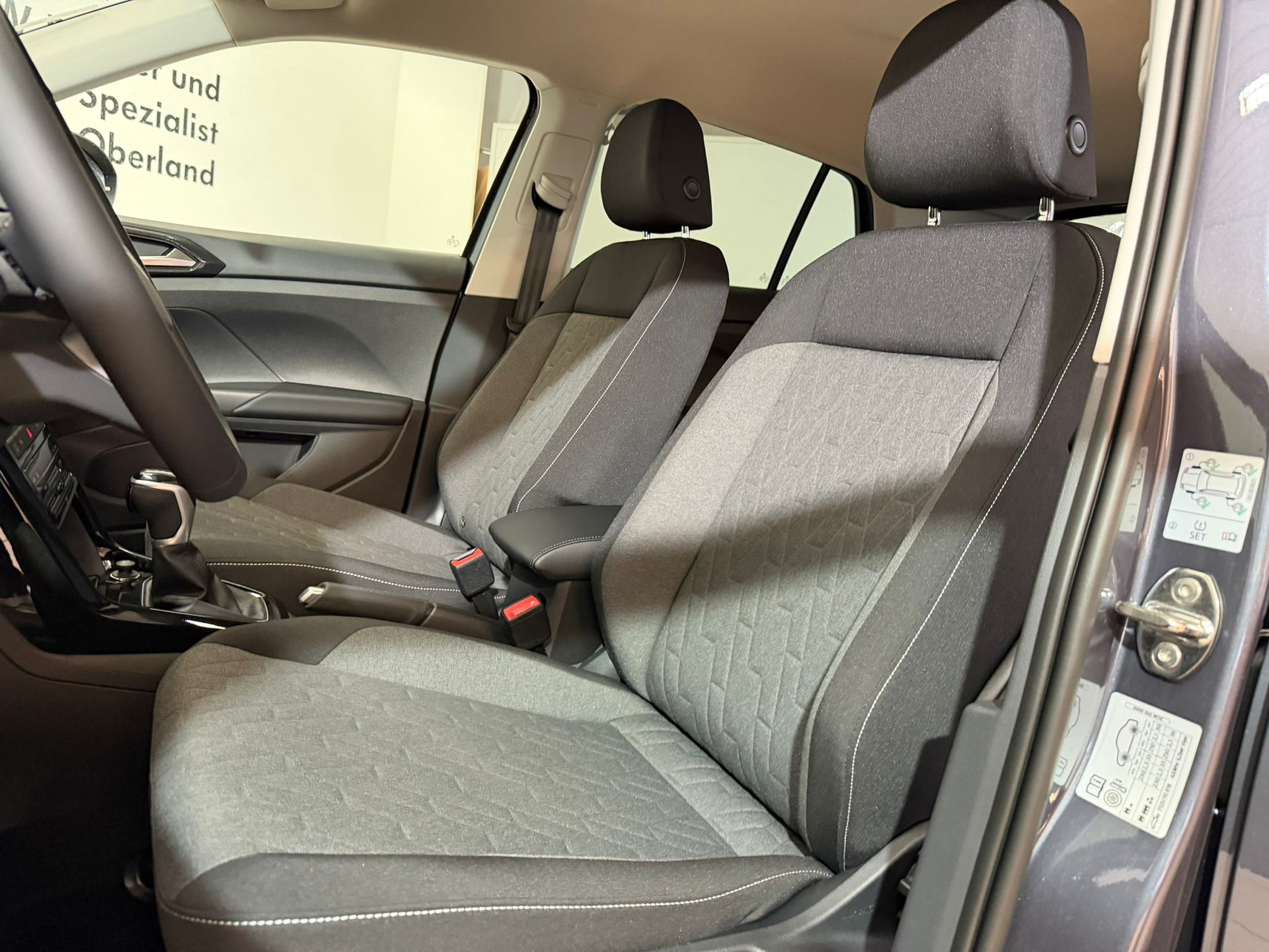 VW T-Cross 1.0 TSI EVO Life DSG-image-8