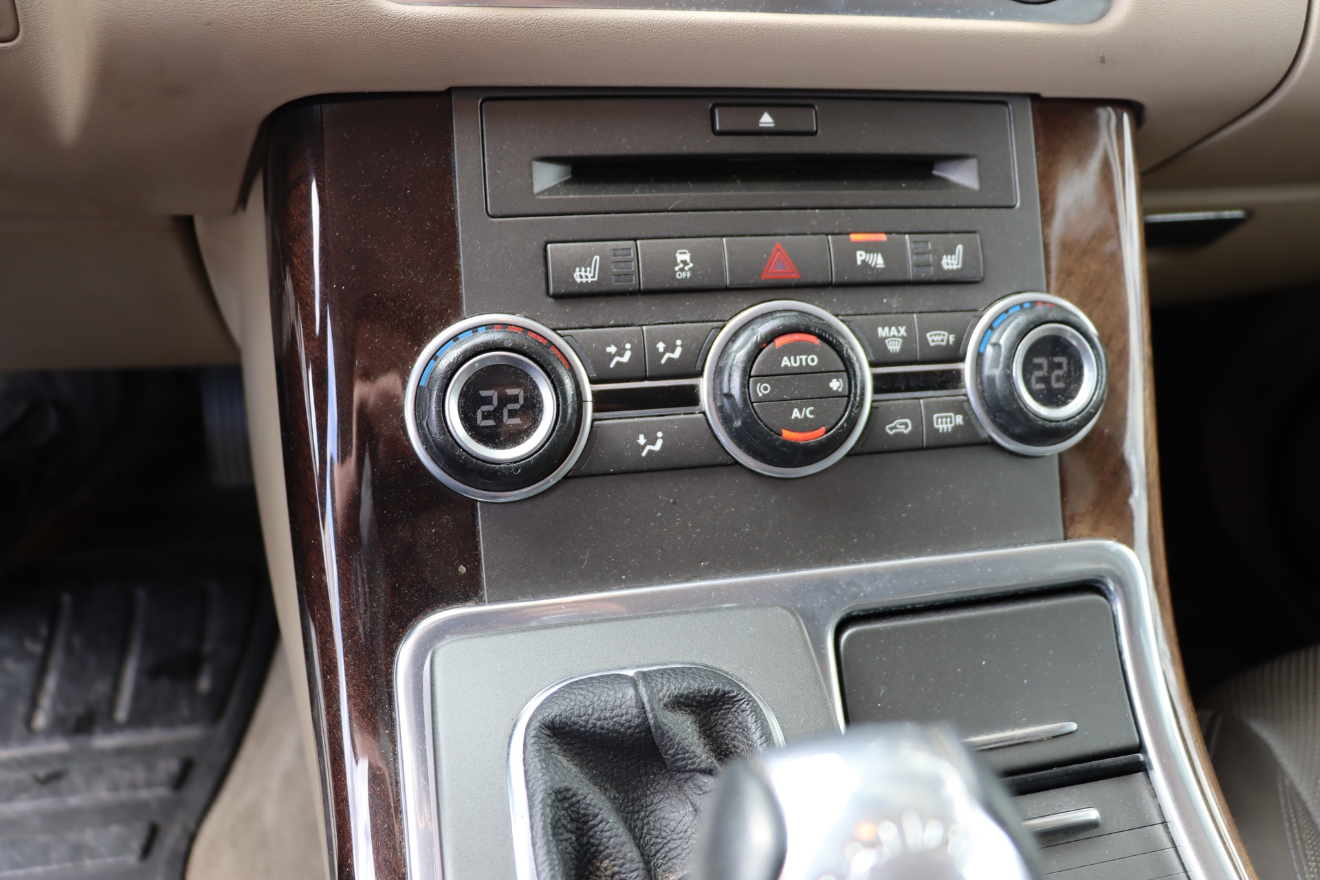 LAND ROVER Range Rover Sport 3.0 TDV6 Autobiography Automatic-image-17